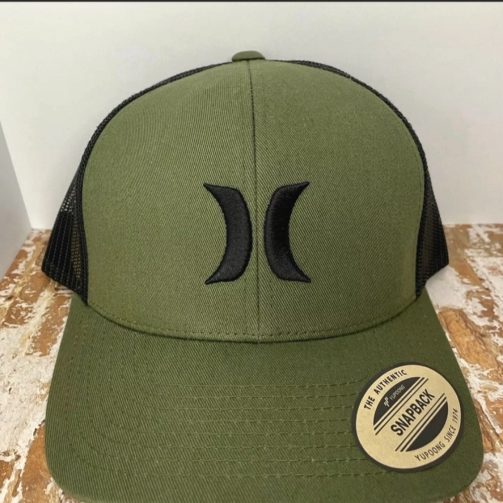 Hurley Del Mar Trucker Hat / Cap Adjustable Snapback Olive Green / Black